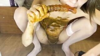 Dirty scat bitch anal fucking her ass with machine and fisting ...