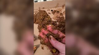 Amateur scat girl with huge saggy tits poops on pizza then eats her own creamy shit topping